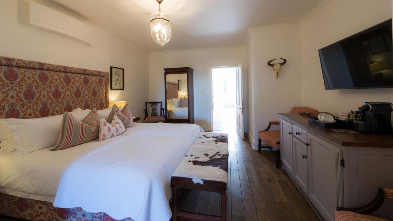 Drostdy Hotel Graaff-Reinet Eksteriør billede A bedroom at the hotel