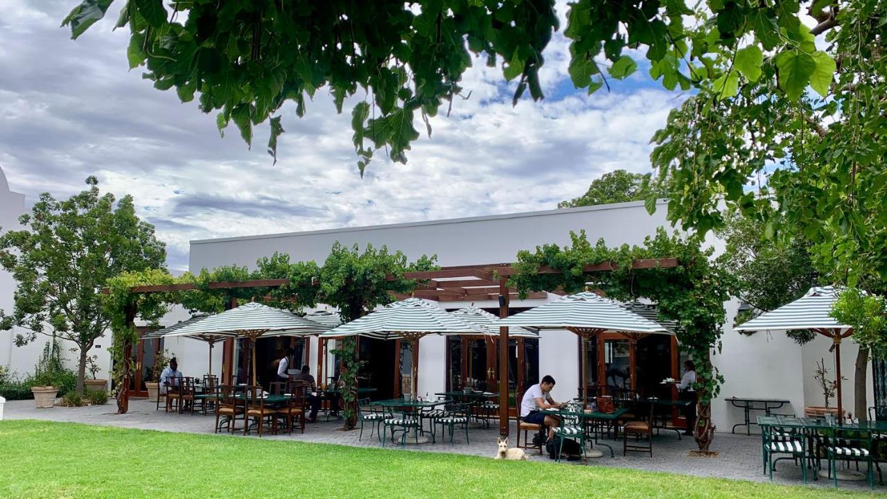 Drostdy Hotel Graaff-Reinet Eksteriør billede The café at the National Gallery, London