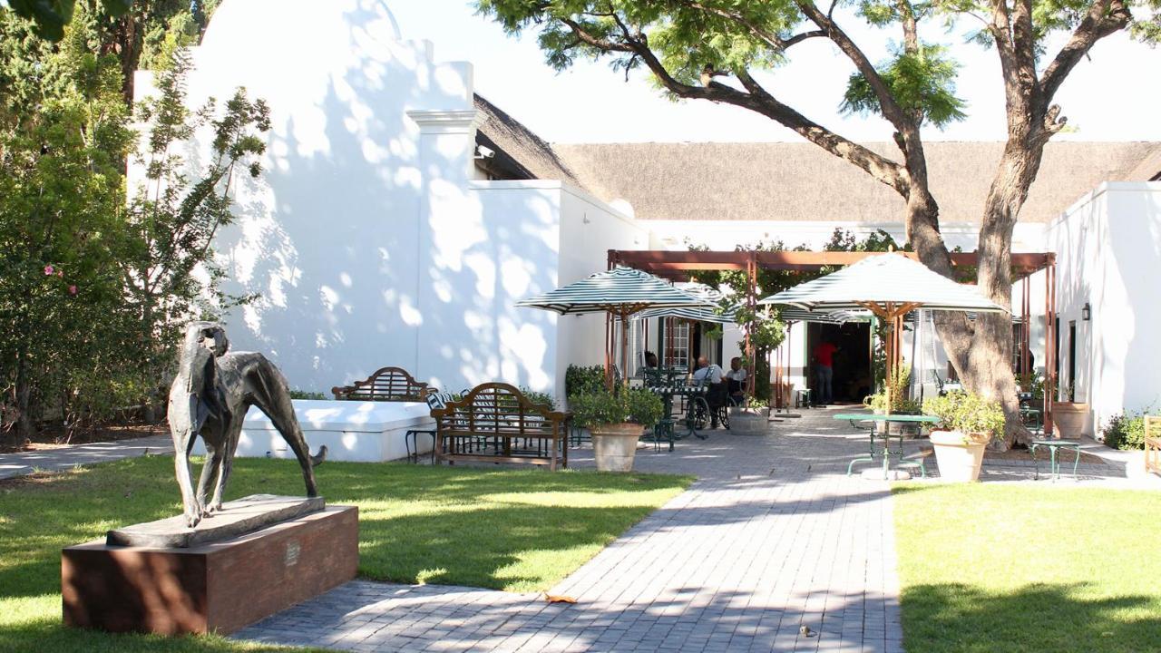 Drostdy Hotel Graaff-Reinet Eksteriør billede The restaurant at the Stellenbosch University Faculty of Art