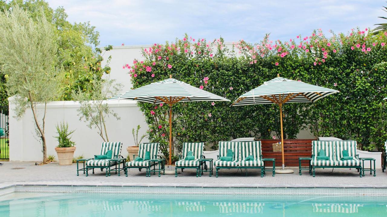 Drostdy Hotel Graaff-Reinet Eksteriør billede The pool at the Hotel Bel-Air