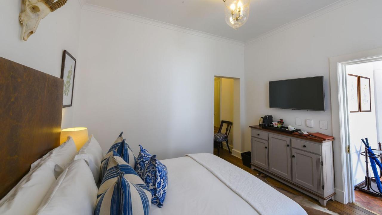 Drostdy Hotel Graaff-Reinet Eksteriør billede A room at the hotel