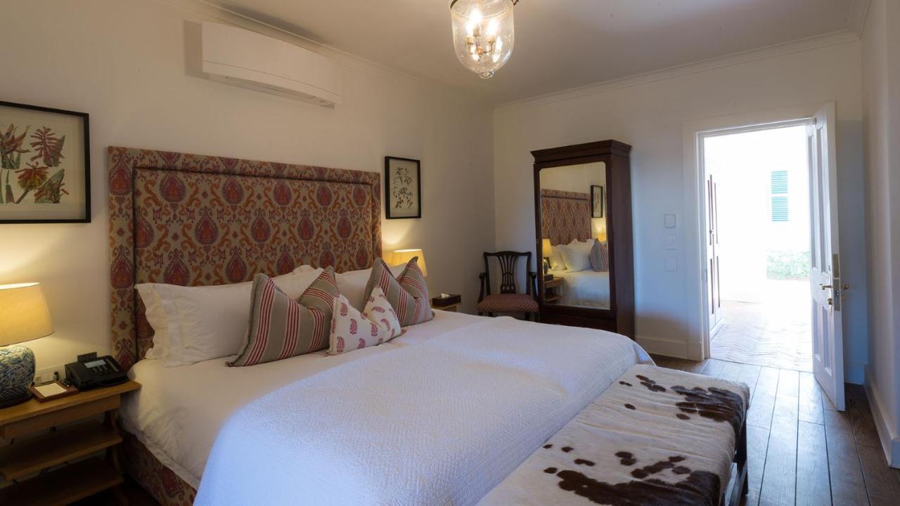 Drostdy Hotel Graaff-Reinet Eksteriør billede A bedroom at the hotel