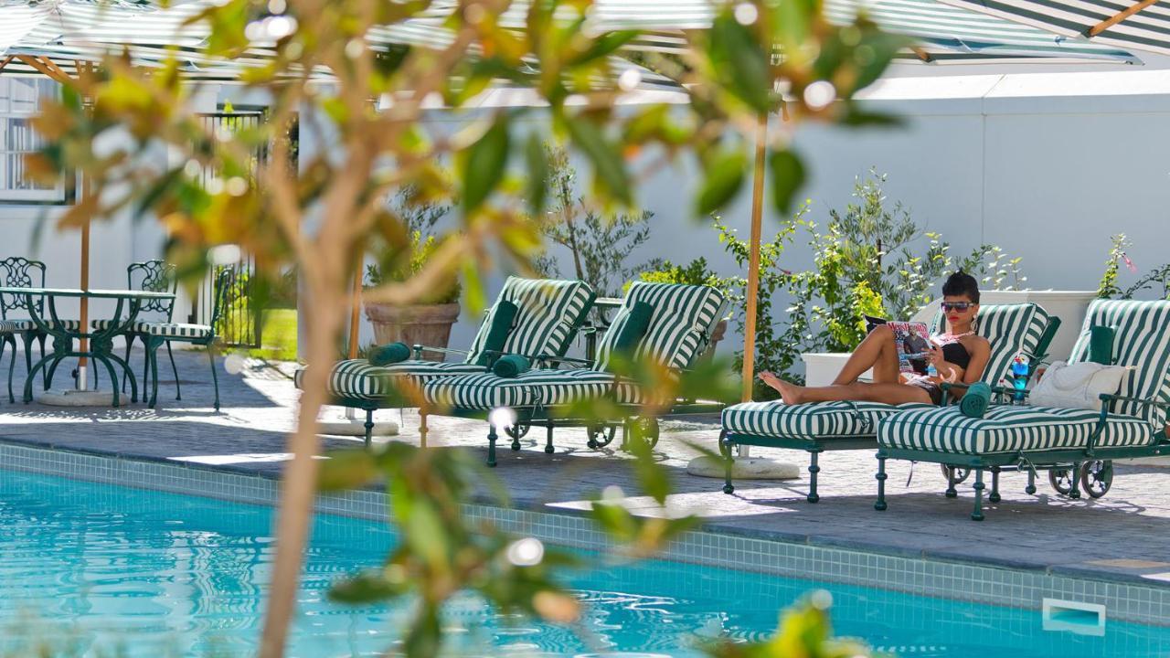 Drostdy Hotel Graaff-Reinet Eksteriør billede The pool at the Beverly Hills Hotel